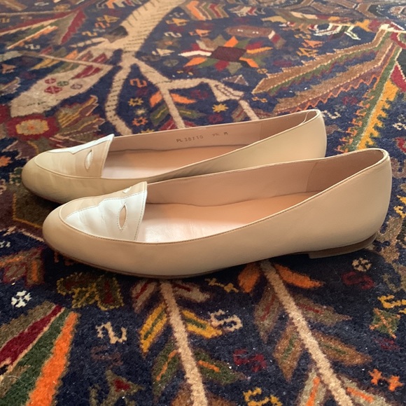 Stuart Weitzman Mask Flats Beige/Ivory - Picture 6 of 6